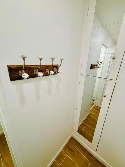Joli Appartement Renove Incluant Parking A 10 Min De Paris Nanterre Luaran gambar