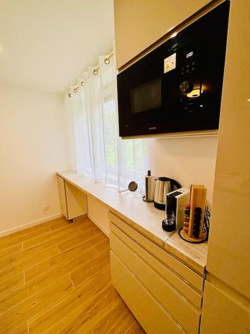 Joli Appartement Renove Incluant Parking A 10 Min De Paris Nanterre Luaran gambar